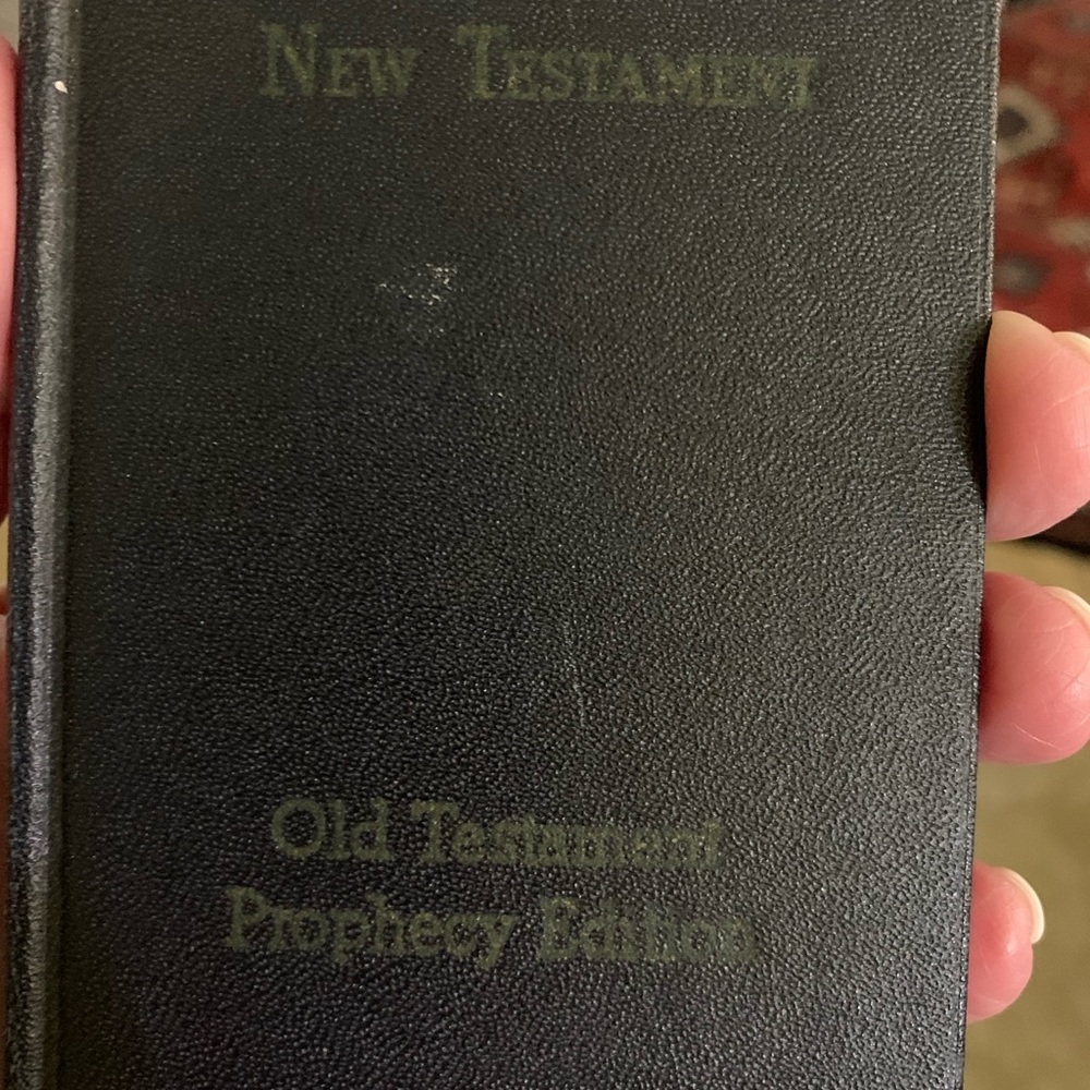 New Testament, HC ~ Old Testament Prophecy Edition